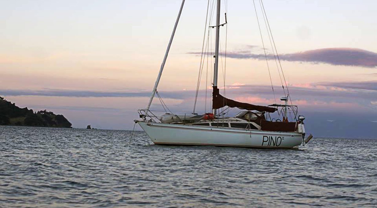 pino at anchor in pakatoa pino at anchor at pakatoa island