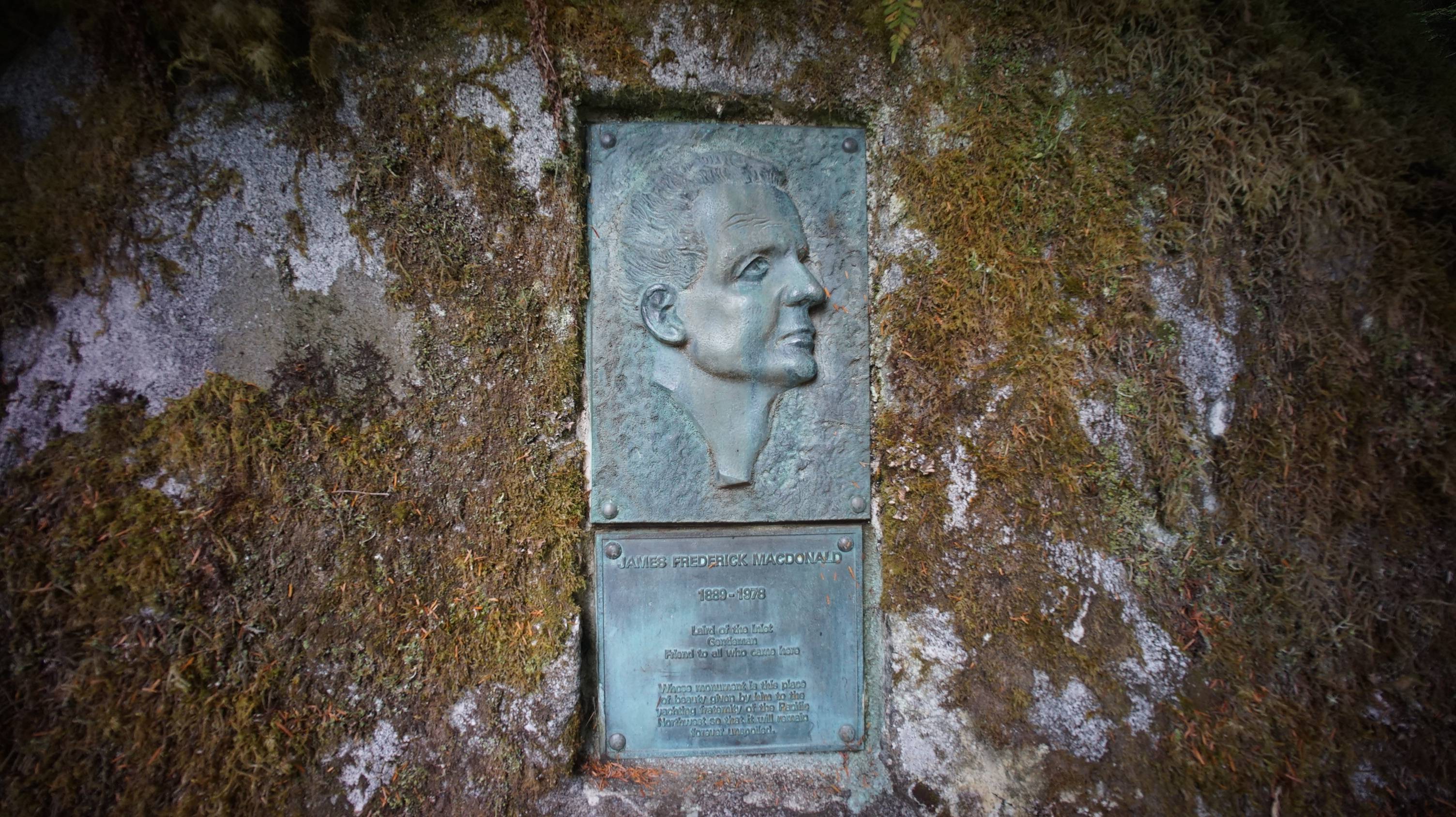 a plaque for macdonald near chatterbox falls