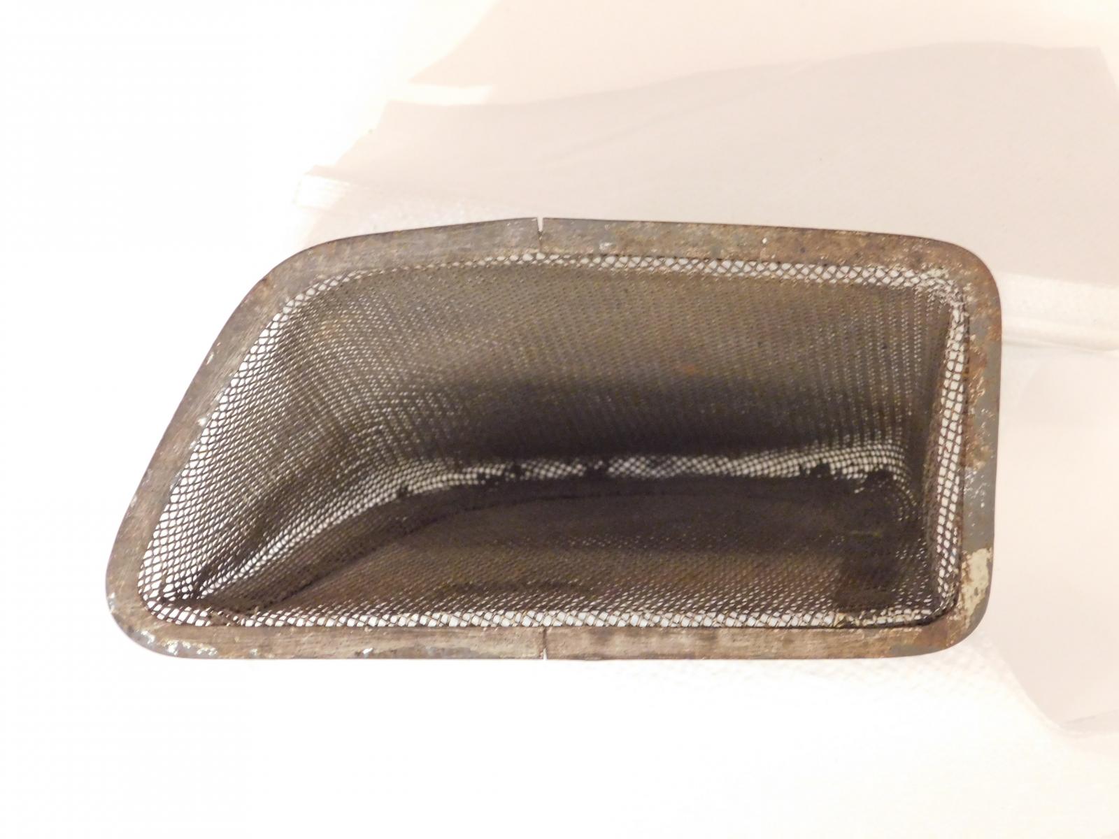 Image may have been reduced in size. Click image to view fullscreen.