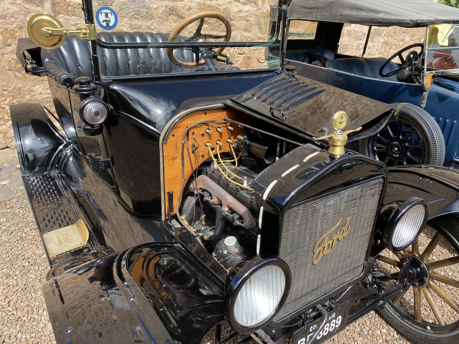 Image may have been reduced in size. Click image to view fullscreen.