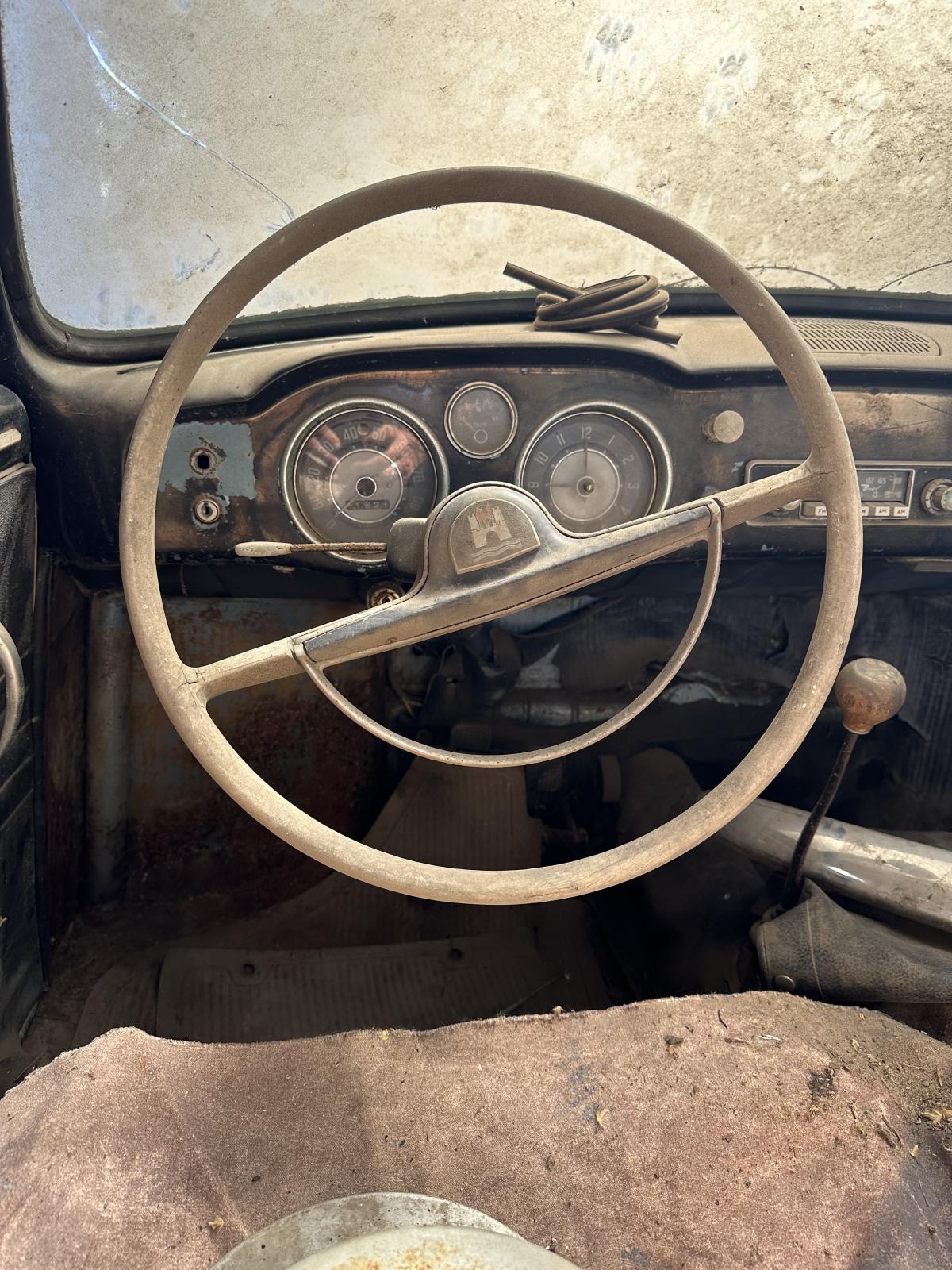 Image may have been reduced in size. Click image to view fullscreen.
