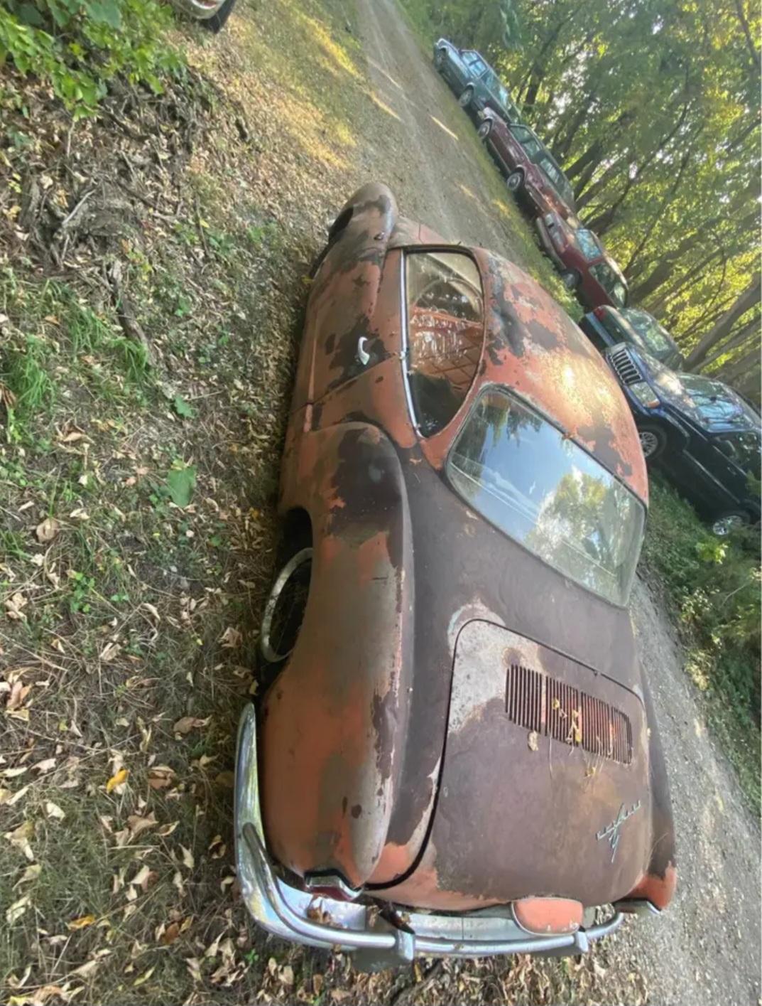 Image may have been reduced in size. Click image to view fullscreen.