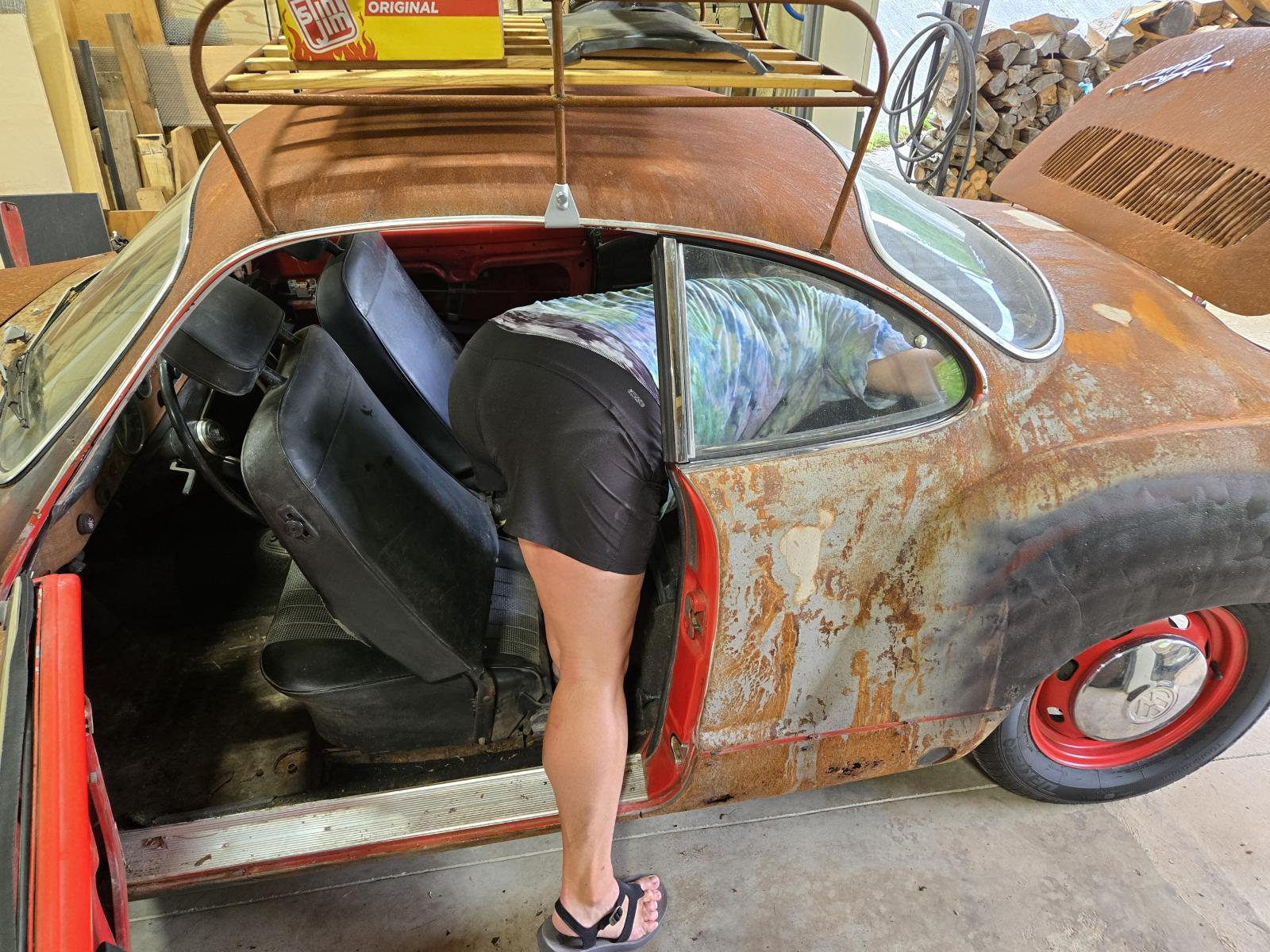 Image may have been reduced in size. Click image to view fullscreen.