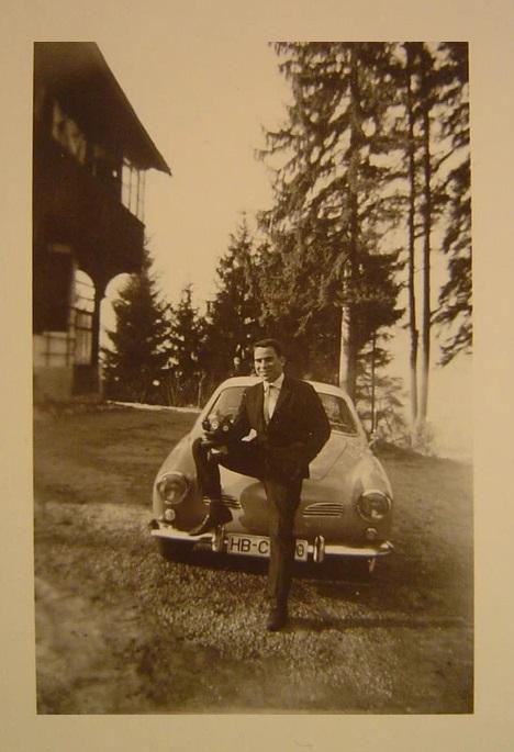 Image may have been reduced in size. Click image to view fullscreen.