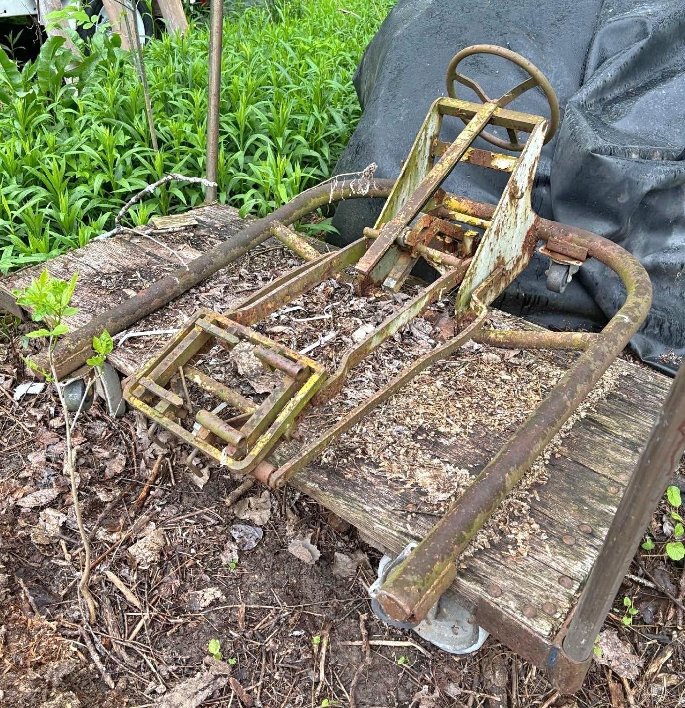 Image may have been reduced in size. Click image to view fullscreen.