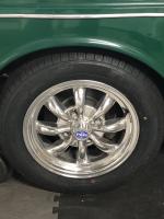 EMPI 8 spoke center cap