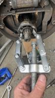 Bearing puller