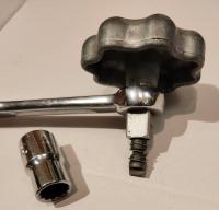 Snap-On tool for valve adjusting