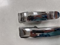 Long and medium spoon pop out catches