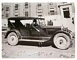 Measuring a motorist reaction time with four wheel braking using two pistols