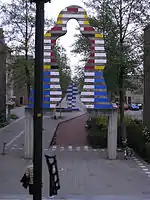 Ceramic figure' nearby the mall Stadspoort in Ede