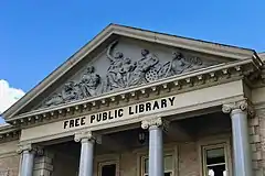 Sculptures in the pediment