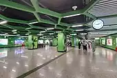 Line 7 concourse