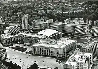 Palace Hall residential complex, Bucharest, by Tiberiu Niga, G. Filipescu, L. Garcia and Anton Moisescu, 1959
