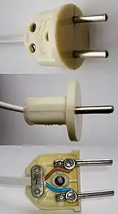 Soviet grip plug, 6&nbsp;A 250&nbsp;V AC, thermoset plastic