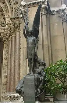 St Michael's in Cornhill. Shown courtesy Lonpicman.